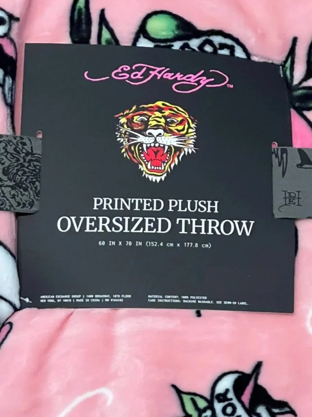 ED HARDY Pink Plush Oversized Throw Blanket 60x70 Skull Roses Floral Tattoo Y2K